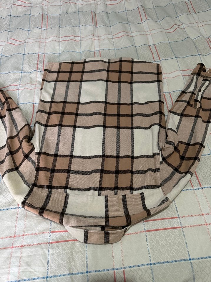 Düğmeli Kadın Bej Kareli Gömlek - Görsel 2