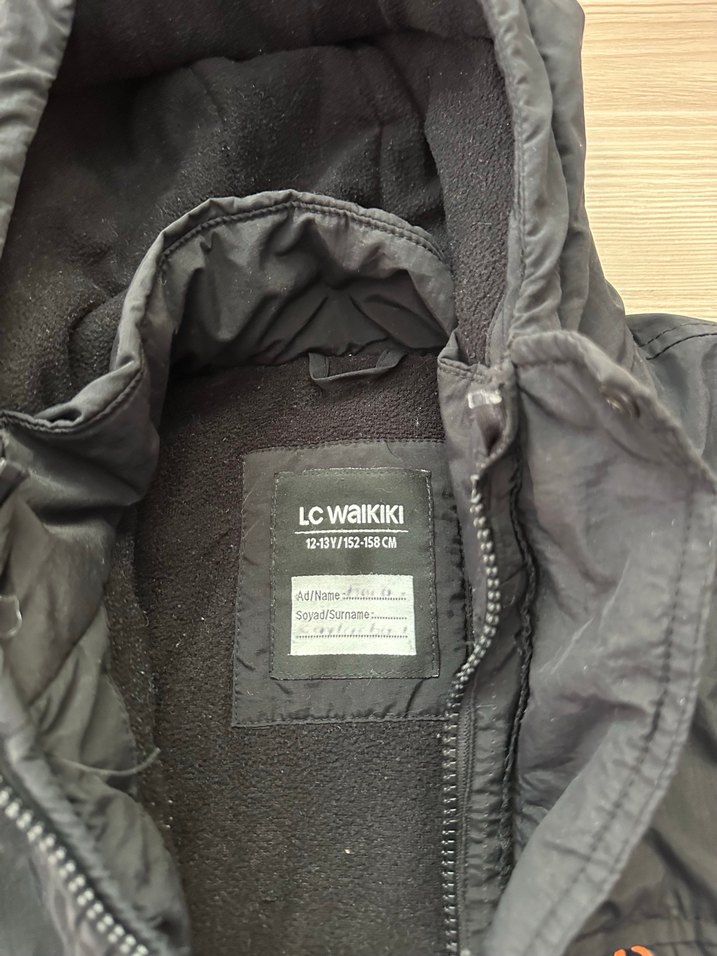 Erkek Çocuk Siyah Kapüşonlu Fermuarlı Ceket - Görsel 3