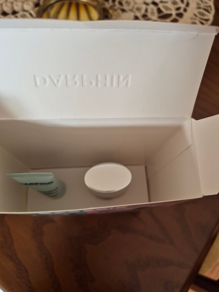 Darphin Güneş Koruma ve Canlı Göz Çevresi Seti SPF 50 - Görsel 2