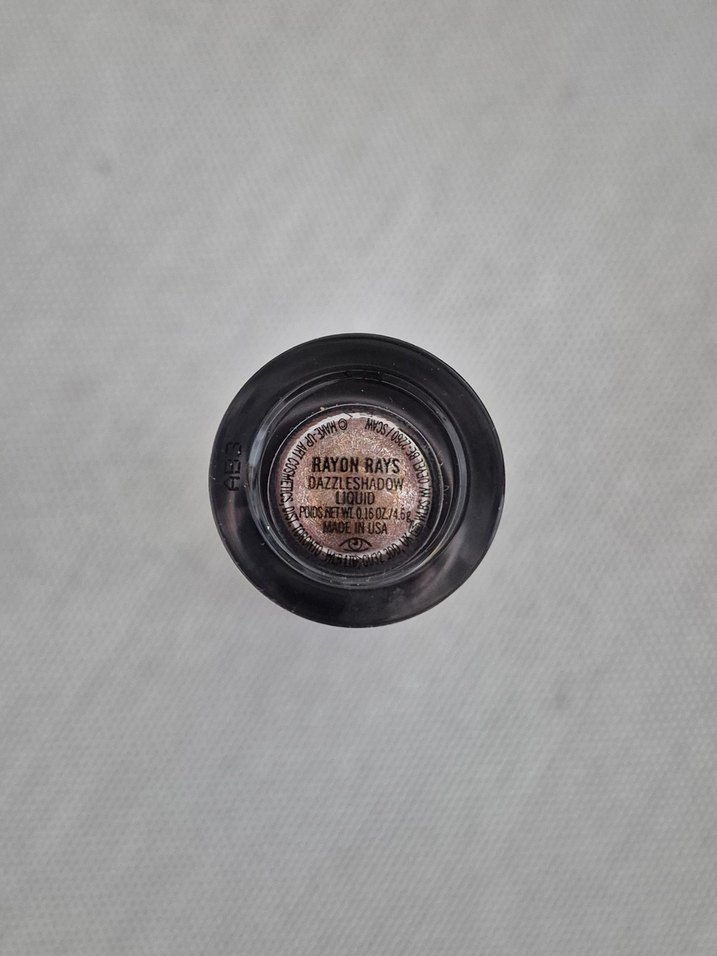 MAC Dazzleshadow Sıvı Göz Farı Bakır bej Parlak - Görsel 2