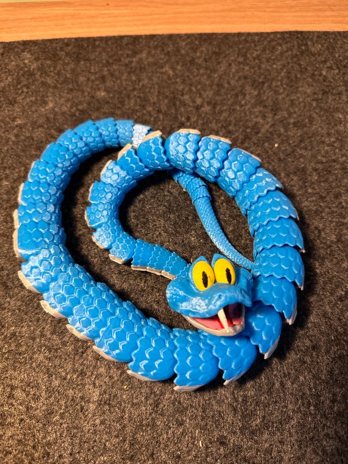 Renkli Mavi Yılan Aksiyon Figürü 3D - Görsel 2