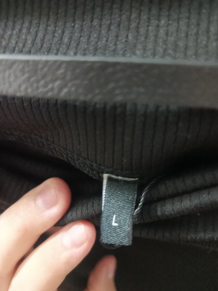 siyah tırtıklı toparlayıcı tayt - Görsel 2