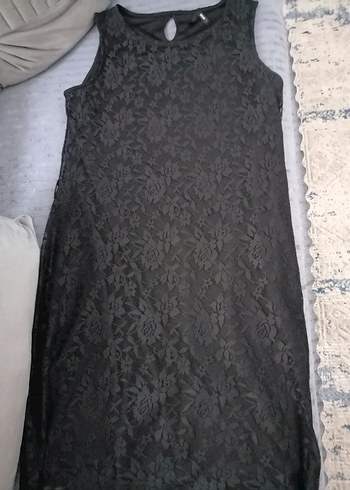 Siyah Dantelli V Yaka Midi Elbise - Görsel 3