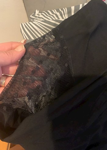 Siyah V Yaka Dantel detaylı Uzun Kollu Bluz - Görsel 2