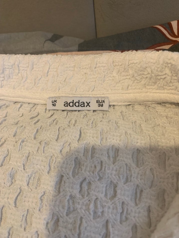 Düğmeli Beyaz Kadın Gömlek - Görsel 2