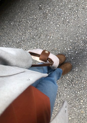 Toka Detaylı peluş çanta - Görsel 3