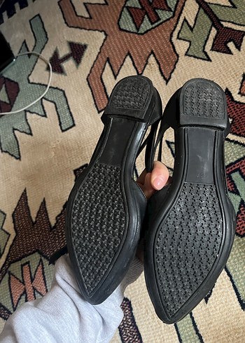 Siyah 
Deri Tokalı Topuklu Kadın Babet - Görsel 3