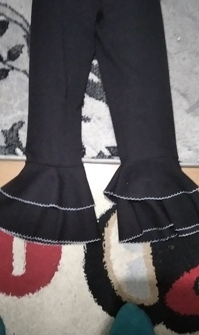 Kız Çocuk Siyah Volanlı Tayt - Görsel 3