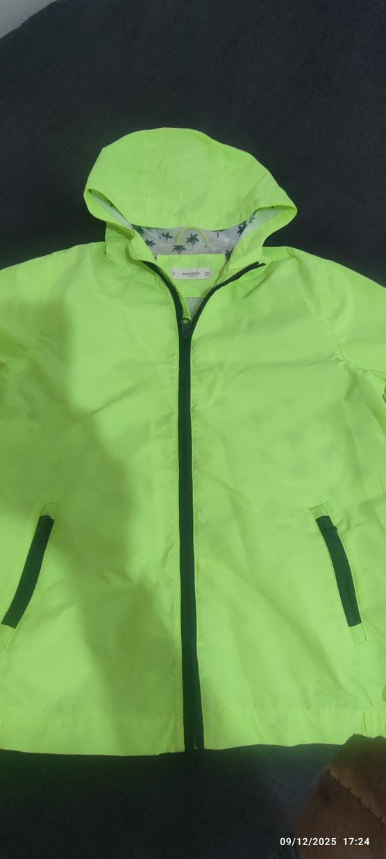 Mango kapüşonlu fermuarlı erkek çocuk mont - Görsel 5