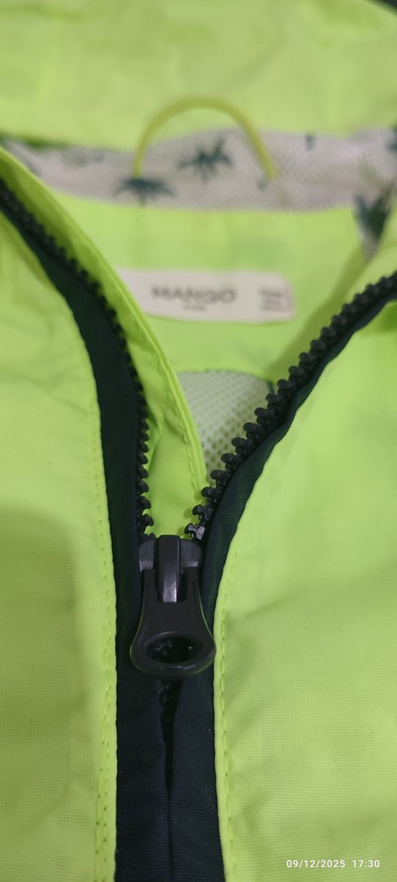 Mango kapüşonlu fermuarlı erkek çocuk mont - Görsel 4