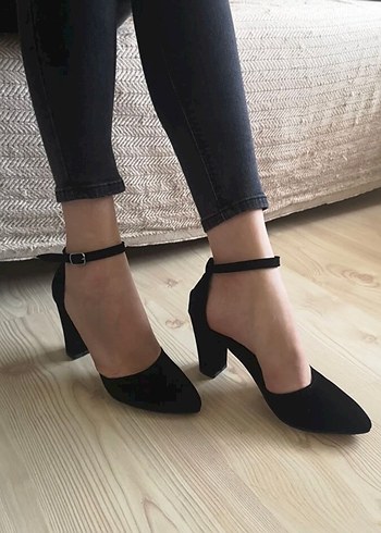 Siyah Süet Tokalı İnce Topuklu Kadın Ayakkabı - Görsel 6