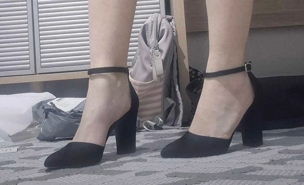 Siyah Süet Tokalı İnce Topuklu Kadın Ayakkabı - Görsel 3