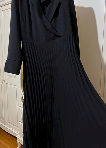 Siyah Piliseli Uzun Kadın Elbise - Görsel 3