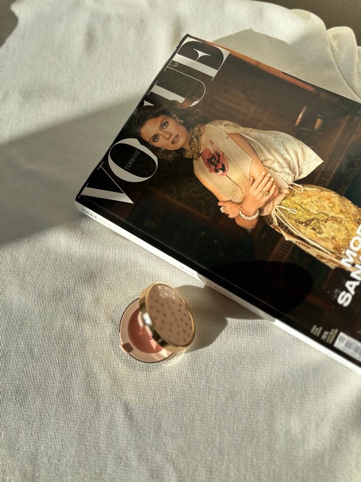  Gucci Blush de Beauté  04 Bright Coral - Görsel 3