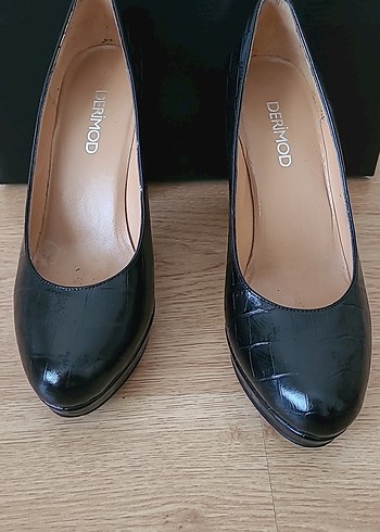 Kadın Siyah Kroko Desenli Topuklu Ayakkabı - Görsel 2