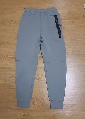 Orijinal Nike tech flecee hiç giyilmemiş - Görsel 2