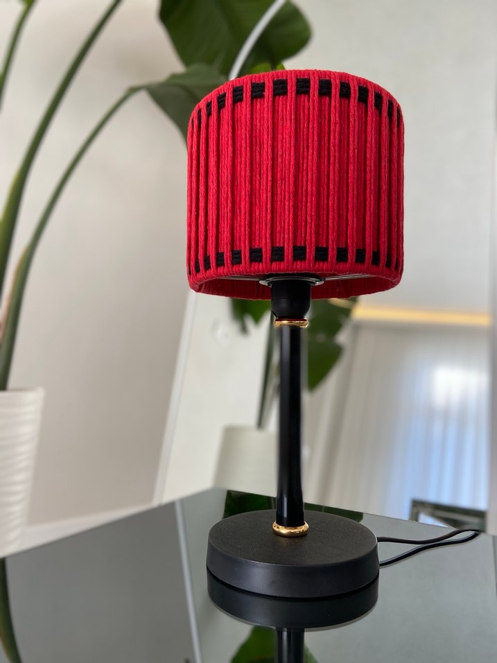 Kırmızı Makrome Abajur - Görsel 3