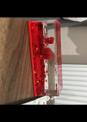 Kırmızı batmayan kalp - Görsel 2