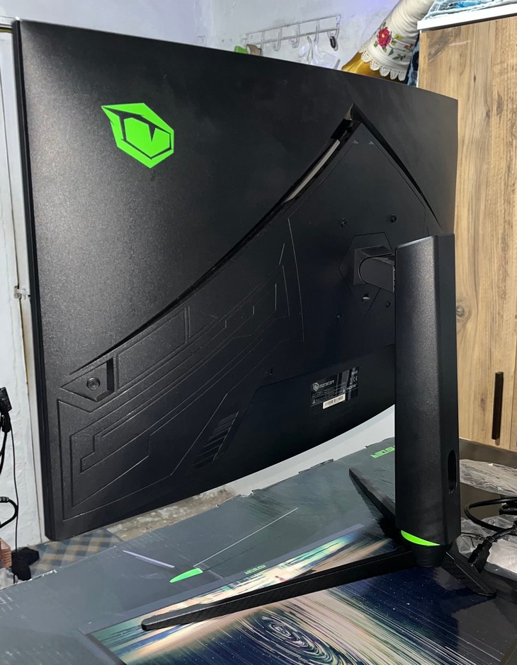Panel Arızalı 32 İnç Monster Monitör - Görsel 4
