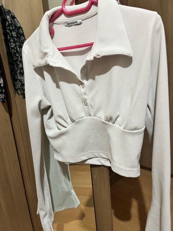 Düğmeli Beyaz Uzun Kollu Gömlek - Görsel 3