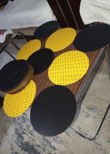 16;;5 CM YARIÇAPINDA SİYAH FİBERPLASTİK, ALTI YAPIŞKANLI - Görsel 4