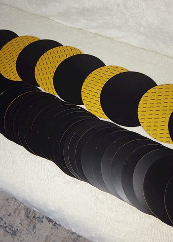 16;;5 CM YARIÇAPINDA SİYAH FİBERPLASTİK, ALTI YAPIŞKANLI - Görsel 3