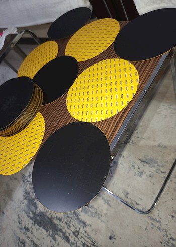 16;;5 CM YARIÇAPINDA SİYAH FİBERPLASTİK, ALTI YAPIŞKANLI - Görsel 2