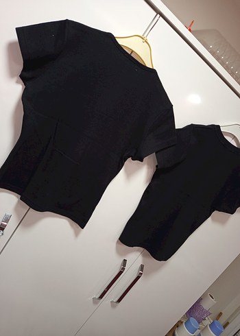 İKİZLERE MANDEE MARKA 38 M BDN Siyah V Yaka Kısa Kollu 2 ADTşört - Görsel 9