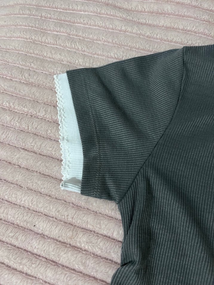 Gri Kısa Kollu Fitted Tişört - Görsel 3