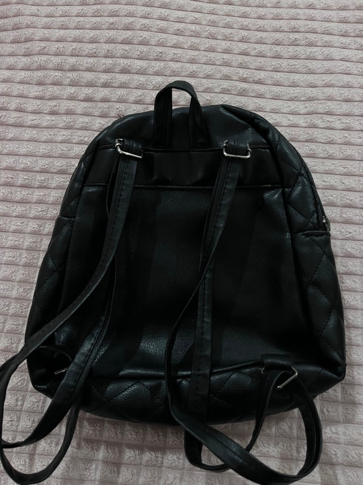 Siyah Deri Kadın Sırt Çantası - Görsel 3