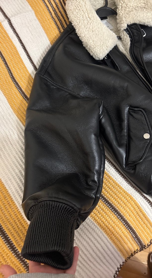 Kürklü Yaka Siyah Deri Kadın Ceket - Görsel 2