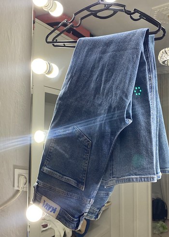 Mavi Düğmeli Kadın Denim Jean - Görsel 3