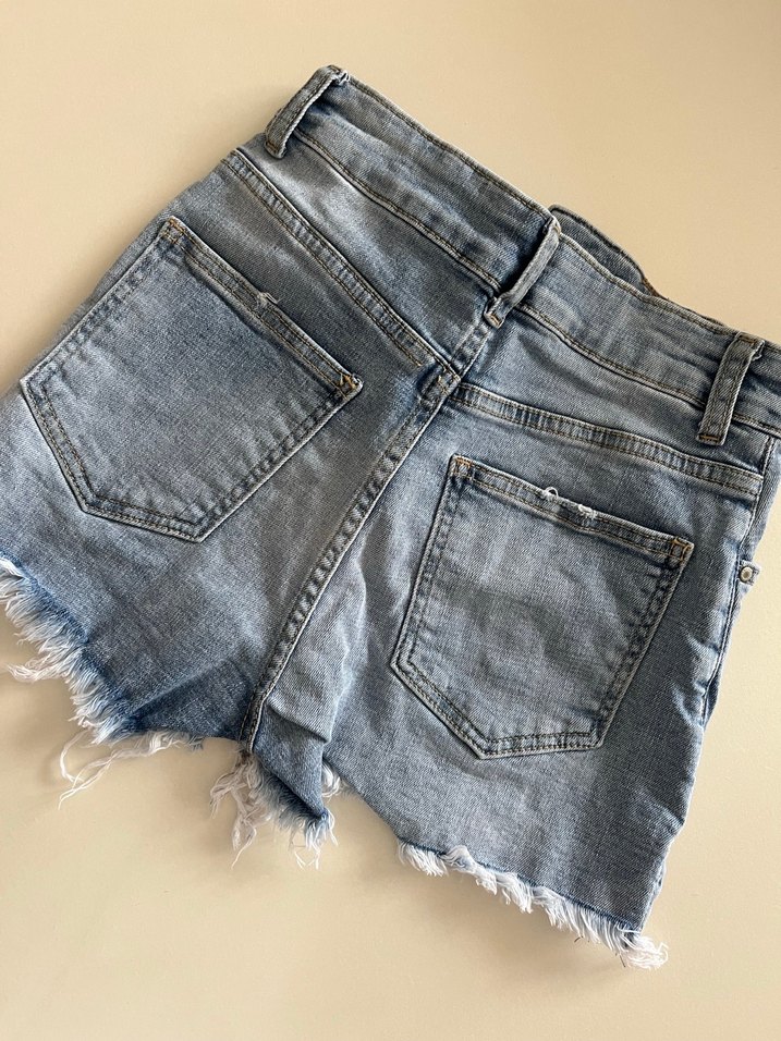 Kadın Mavi Gri Bol Kesim Denim Mini Şort - Görsel 2