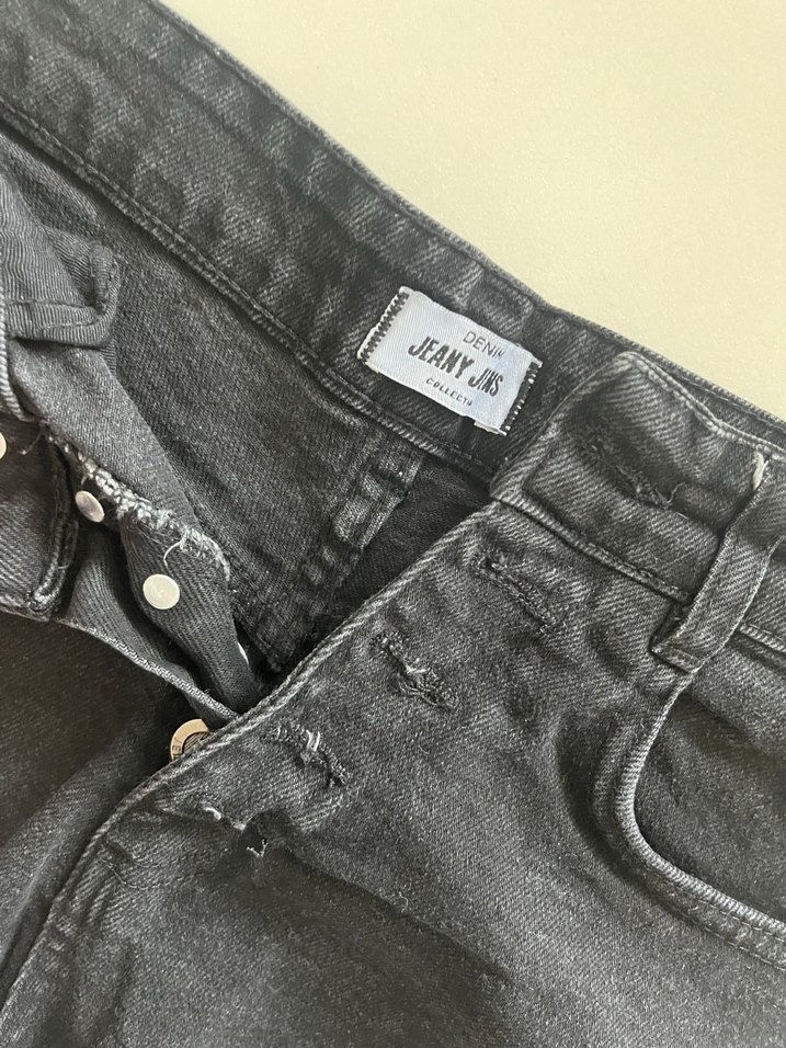 Düğmeli Siyah Kadın Denim Mini Şort - Görsel 2