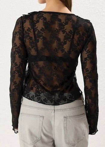 Dantel Detaylı Siyah Gotik V Yakalı Bluz - Görsel 2