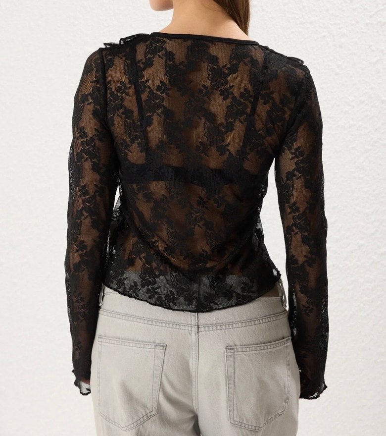 Dantel Detaylı Siyah Gotik V Yakalı Bluz - Görsel 2