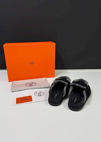 Siyah Kadın Ev Terliği, Kürklü Detaylı - Görsel 4