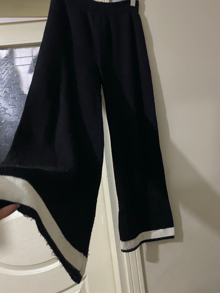 Siyah Beyaz ikili triko takım - Görsel 2