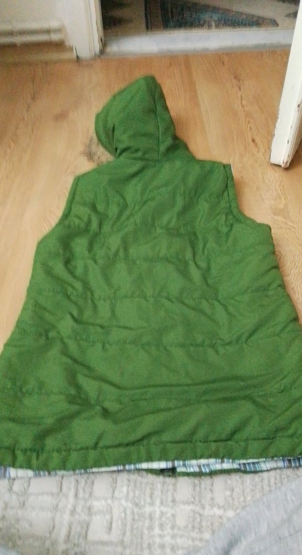 Kız Çocuk Kapüşonlu Yeşil Şişme Yelek - Görsel 3