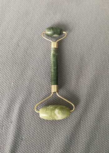 Yeşim Taşlı Yüz Masaj Aleti - Görsel 2