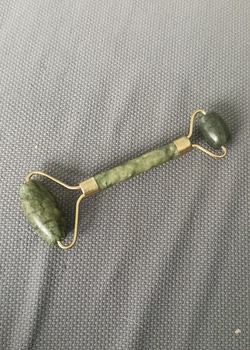 Yeşim Taşı Yüz Masaj Aleti - Görsel 2