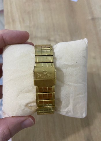 Parlak Altın Renkli Klasik Kadın Kol Saati - Görsel 3