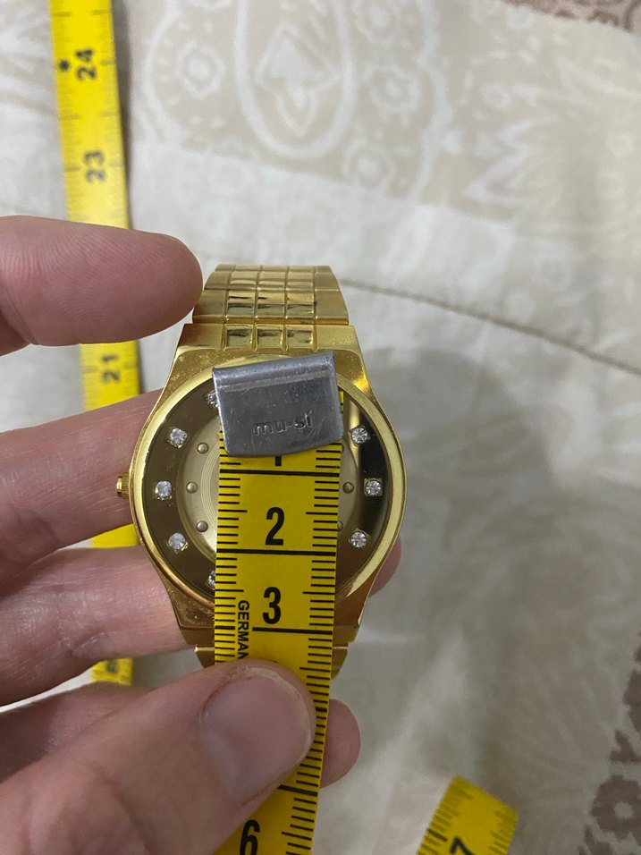 Parlak Altın Renkli Klasik Kadın Kol Saati - Görsel 2