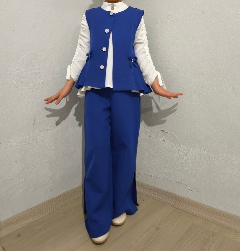 Parlak Mavi Düğmeli Çocuk Takımı - Görsel 2