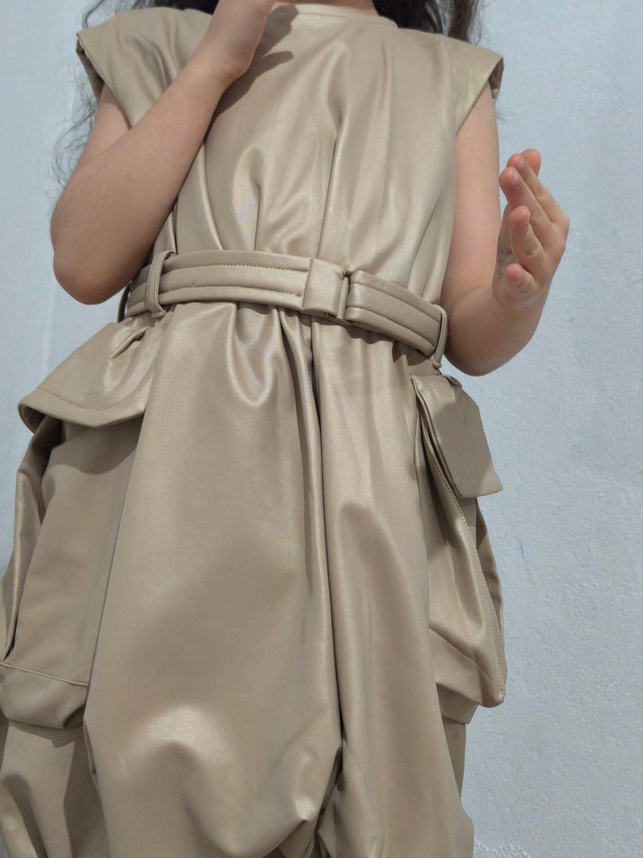 Kızlar için kemerli bej denim ceket elbise - Görsel 2