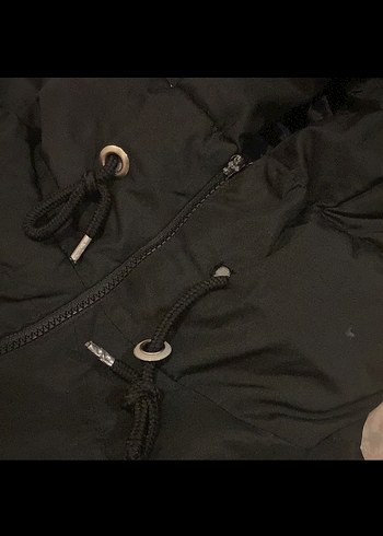 Siyah Fermuarlı Kadın Kışlık Mont - Görsel 3