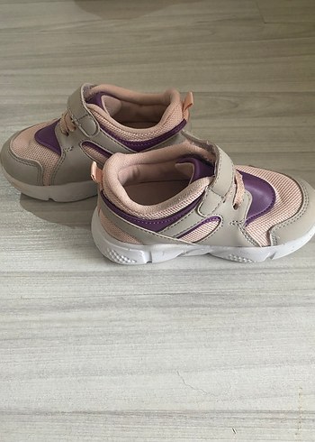 Kız Çocuk Mor Desenli Cırt Cırtlı Spor Ayakkabı - Görsel 3