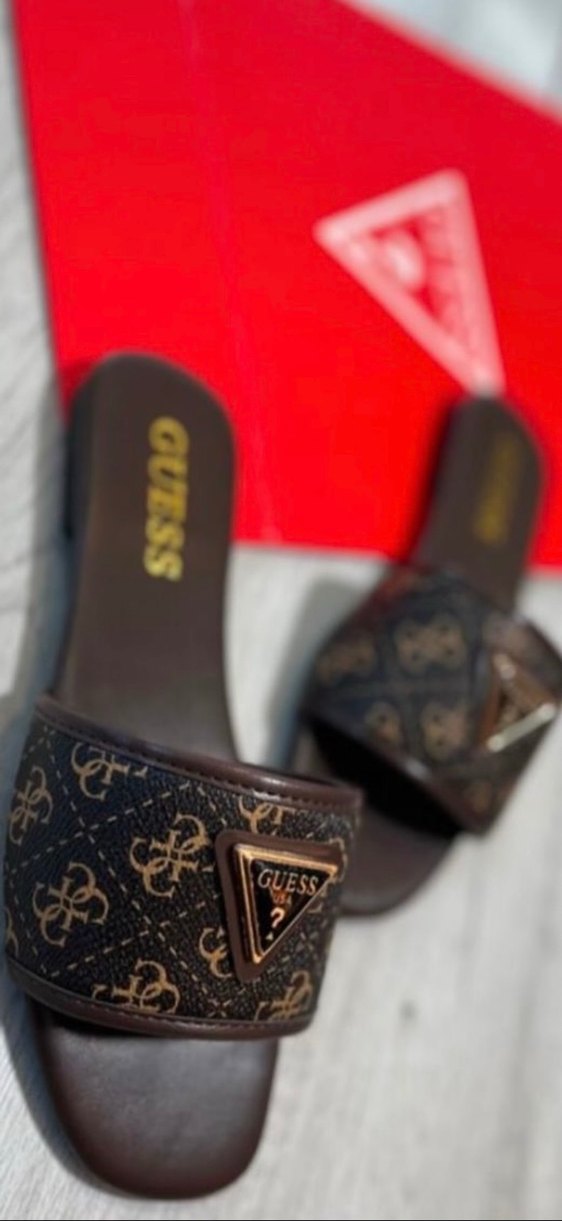 Guess kadın terlik - Görsel 2