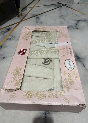 Taç aile bornoz seti - Görsel 7