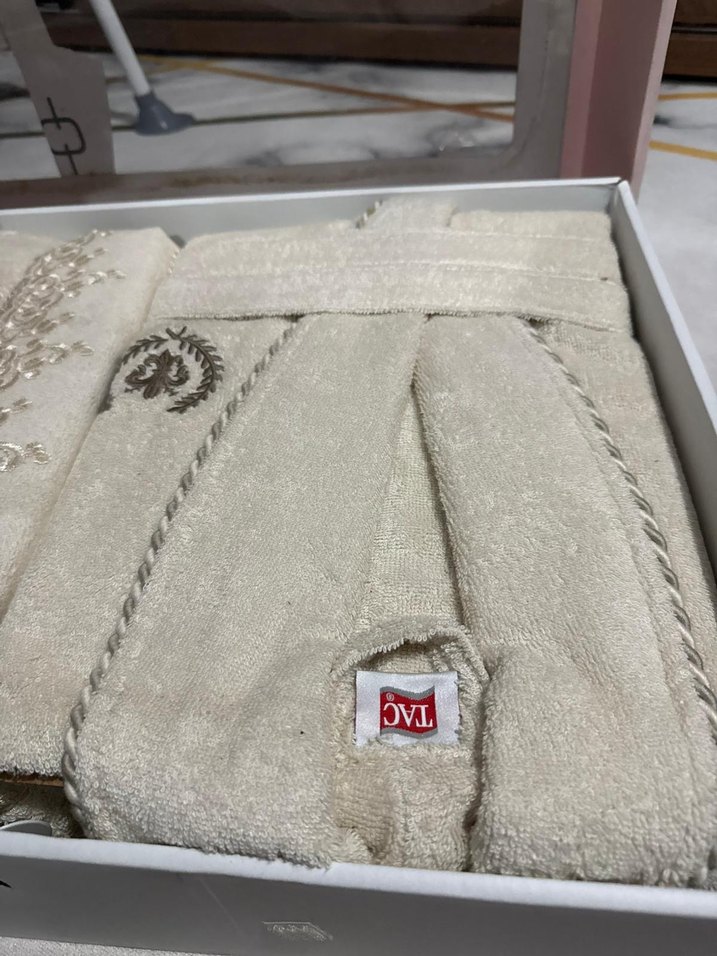 Taç aile bornoz seti - Görsel 3